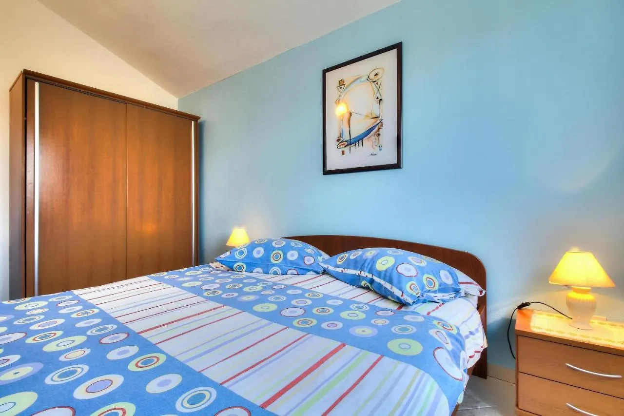 Apartments Sonja Umag 0*,